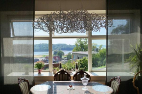 Apartment With a Lake View and Sauna